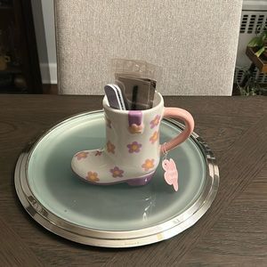 Floral Cowboy Boot-Shaped Ceramic Mug -W/ Makeup Brushes &Files